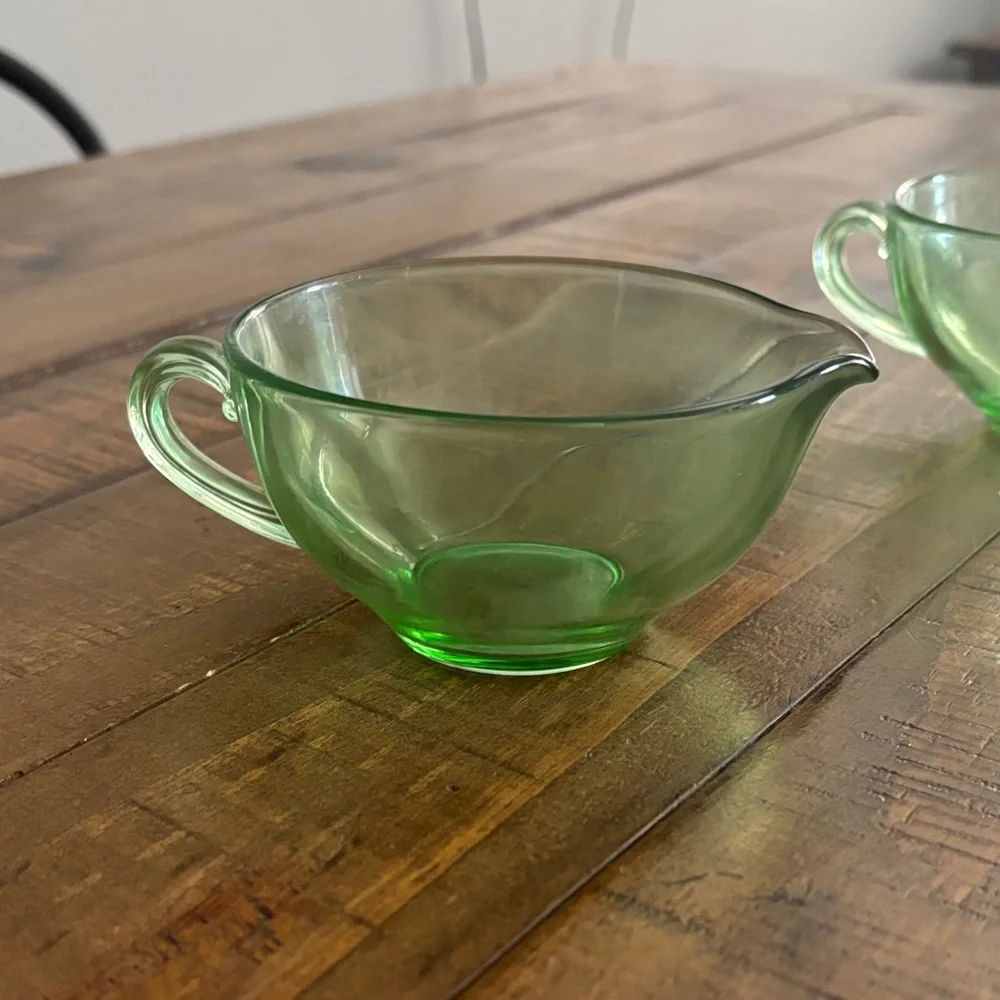 Vintage Green Depression Glass Creamer and Sugar Bowl Set - Picture 2 of 9